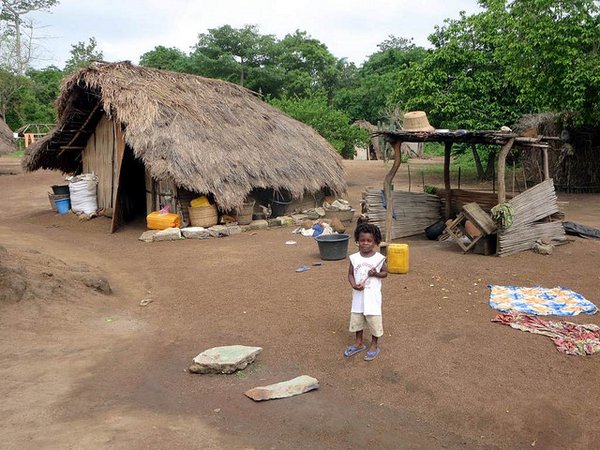 Le village Mekoviade au Togo. L’Afrique subsaharienne concente la moitié des pauvres du monde.