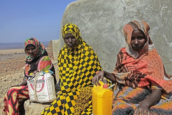 Women in Ethiopia. Ethiopia is experiencing one of the worst droughts in decades. <br/> Photo: ©FAO/Tamiru Legesse