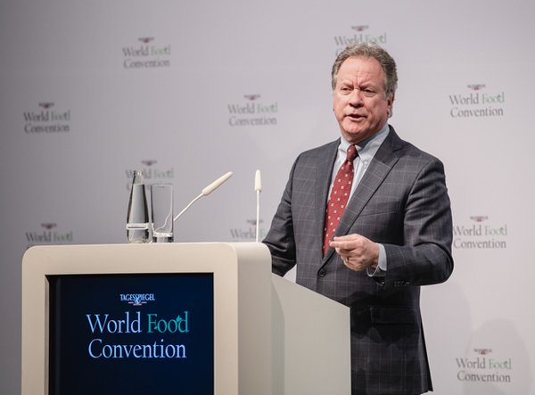 World Food Program Director David Beasley speakting at a conference.