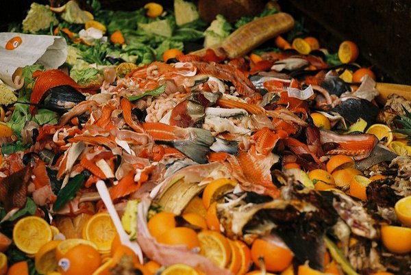 Food waste reduction will contribute to food security and mitigate climate change.<br/>Photo: Taz (flickr)