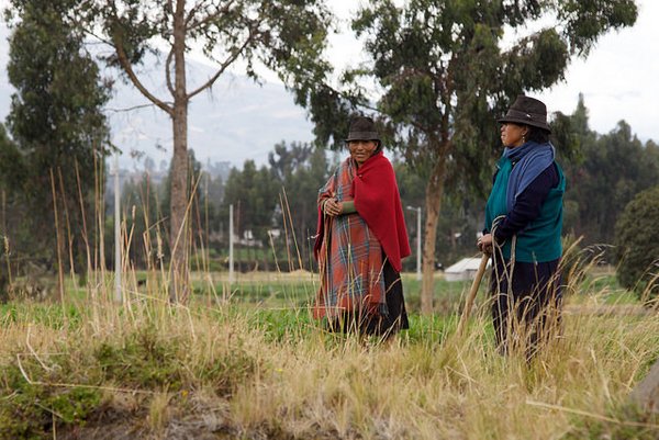 Indigenous women near Yanayacu, Ecuador. <br /> Photo: © David Brossard (flickr)
